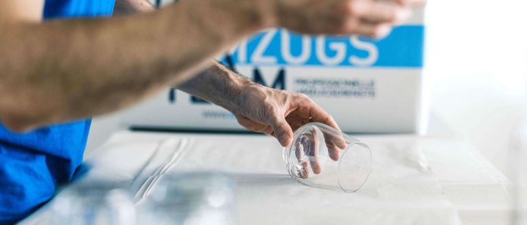 Gläser und Geschirr für den Umzug verpacken: Das sollten Sie wissen